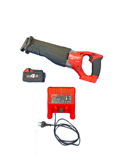 Aku kmitací (šavlová) pila