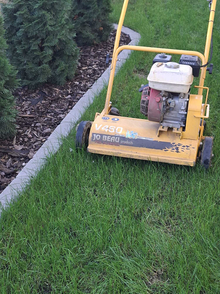 Vertikutace trávníků