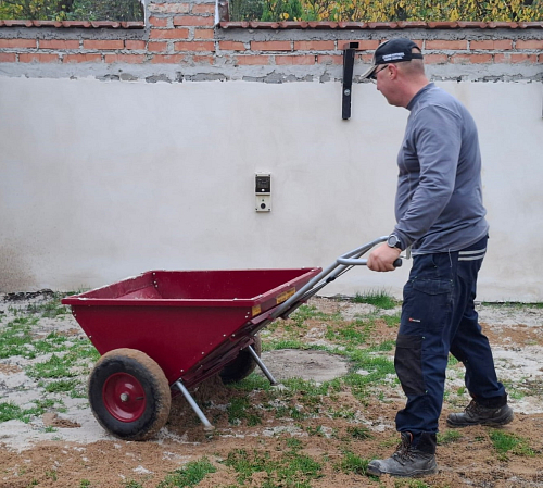 Pískování trávníků